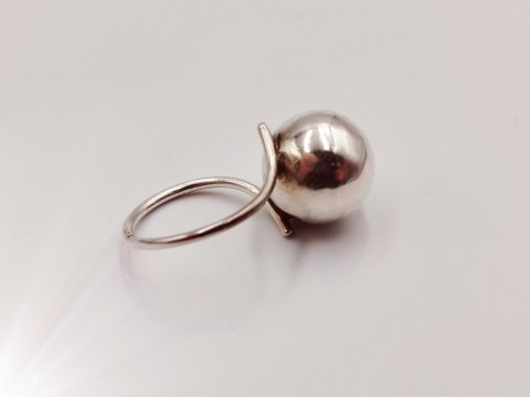 Piękny stary srebrny damski pierścionek KULKA / KULA r.10 biżuteria VINTAGE