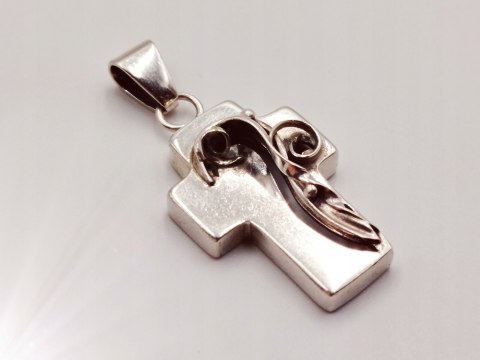 Piękny stary srebrny damski wisiorek/zawieszka KRZYŻ/KRZYŻYK biżuteria