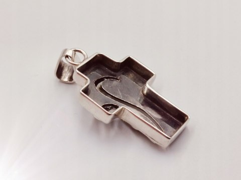 Piękny stary srebrny damski wisiorek/zawieszka KRZYŻ/KRZYŻYK biżuteria