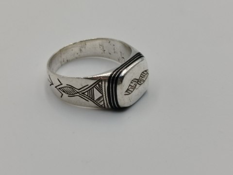 Piękny stary srebrny pierścionek/sygnet LISTKI r.22 biżuteria VINTAGE