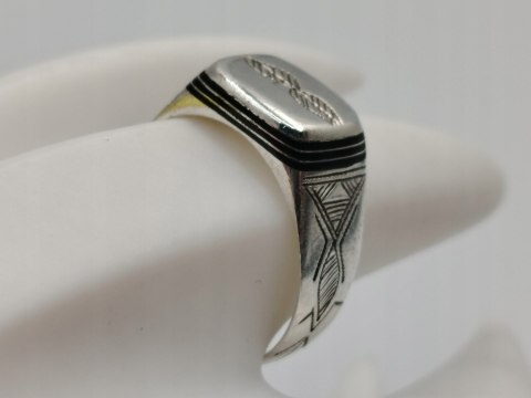 Piękny stary srebrny pierścionek/sygnet LISTKI r.22 biżuteria VINTAGE