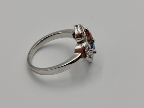 Piękny srebrny damski pierścionek CYRKONIE r.11 srebro 925 biżuteria