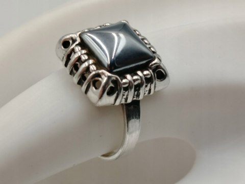 Piękny stary damski srebrny pierścionek HEMATYT srebro 925 r.16 VINTAGE