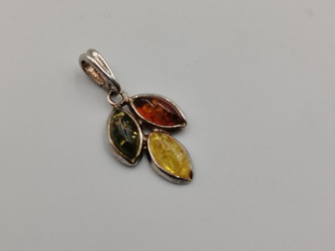 Piękny stary srebrny damski wisiorek/zawieszka bursztyn biżuteria VINTAGE
