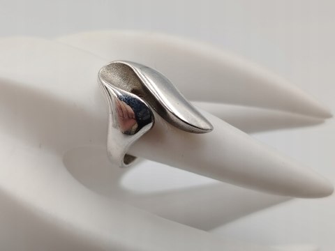 Stary ciekawy damski srebrny pierścionek r.13/14 srebro VINTAGE biżuteria