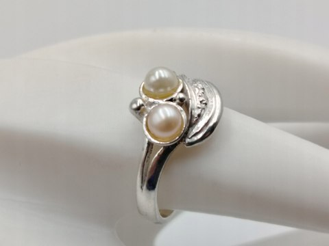 Stary srebrny damski pierścionek PERŁY r.18 srebro 925 VINTAGE biżuteria