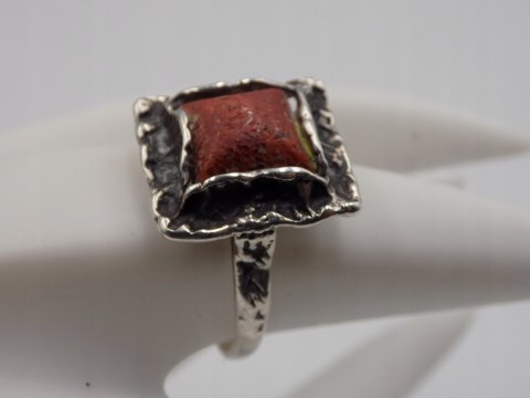 Stary piękny srebrny damski pierścionek KORALOWIEC r. 17 biżuteria VINTAGE