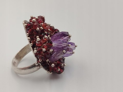 Stary srebrny damski pierścionek GRANATY / AMETYST r.13 VINTAGE biżuteria