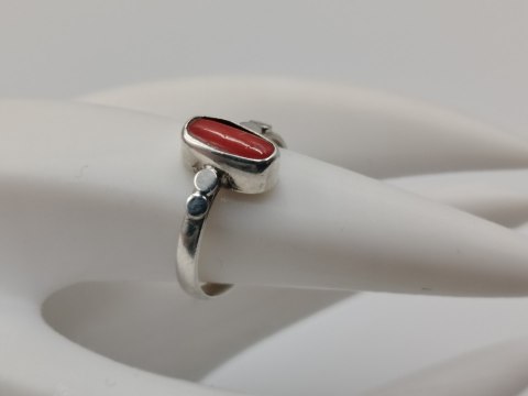 Stary srebrny damski pierścionek KORAL r. 13 srebro 925 biżuteria VINTAGE