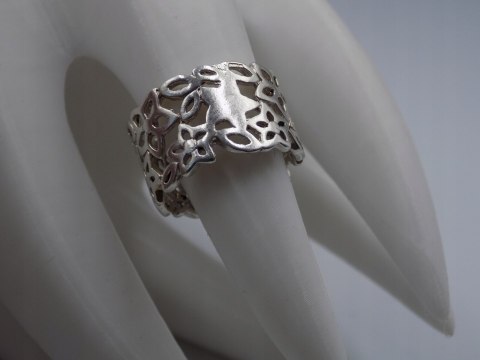 Srebrny ażurowy pierścionek/obrączka KWIATY - r. 11/12 srebro 925 VINTAGE