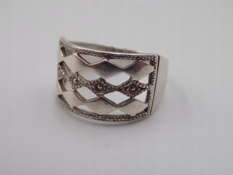 Stary damski srebrny ażurowy pierścionek roz. 19 srebro VINTAGE biżuteria
