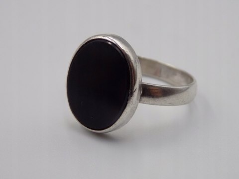 Stary damski srebrny pierścionek ONYKS czarny r.22 srebro VINTAGE biżuteria