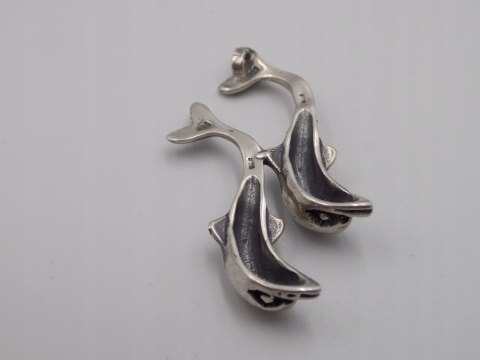 Stary srebrny damski wisiorek/zawieszka DELFINY srebro VINTAGE biżuteria