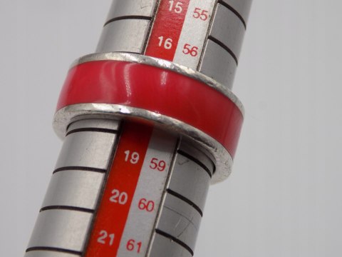 Srebrna obrączka W. Kruk - emalia czerwona roz. 17/18 srebro 925 biżuteria