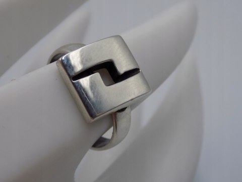 Stary, piękny, srebrny pierścionek KWADRAT roz. 15 srebro VINTAGE biżuteria