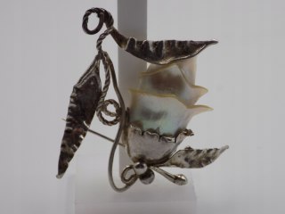 Piękna, stara, damska, duża, srebrna broszka RÓŻA-MASA PERŁOWA - srebro 925