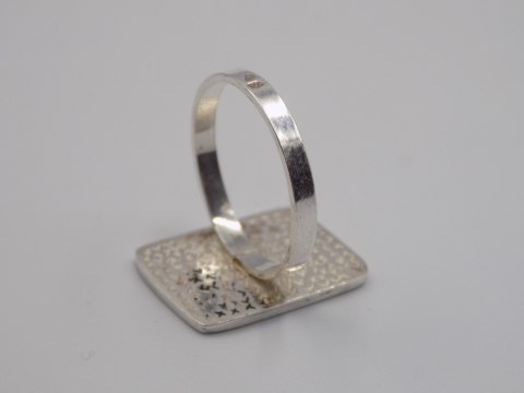 Piękny, damski, srebrny pierścionek CZARNY AKRYL srebro - roz. 19