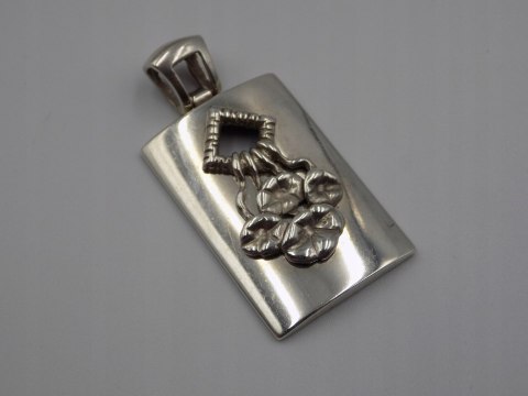 Piękny, damski, srebrny wisiorek / zawieszka KWIATY - srebro 925-biżuteria