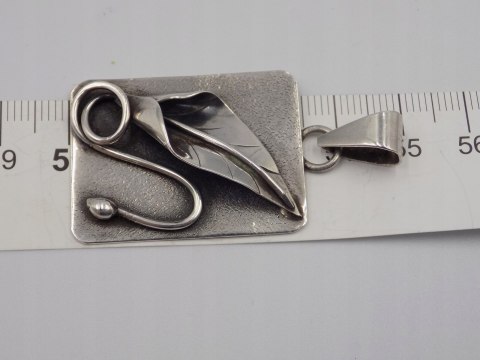 Piękny, damski srebrny wisiorek, zawieszka LISTEK - srebro 925 - w: 8,88 g.