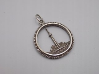 Piękny, damski, srebrny wisiorek / zawieszka STERLING TORONTO SKYLINE