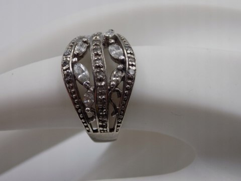 Piękny, srebrny, damski pierścionek CYRKONIE -roz. 14/15 - srebro biżuteria