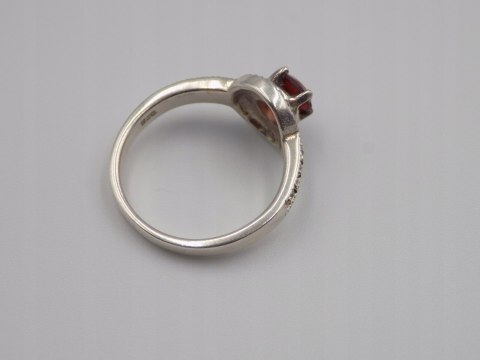 Piękny, srebrny, damski pierścionek MARKAZYTY + CYRKONIA roz. 14 /15 srebro