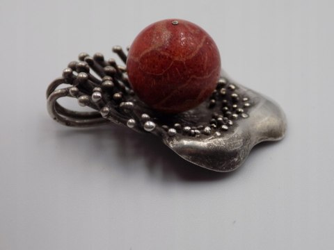 Piękny, stary, damski, srebrny wisiorek / zawieszka KORALOWIEC - srebro 925